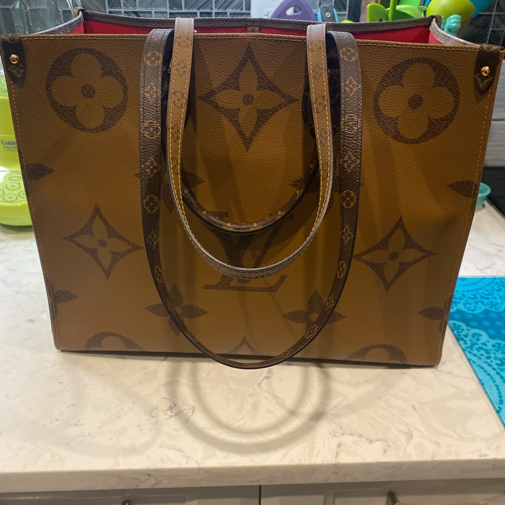 Authentic Louis Vuitton On the Go GM